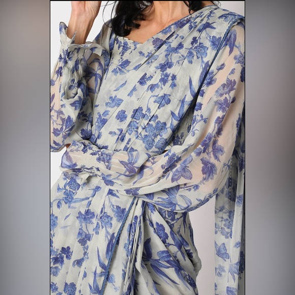 Designer Paulmi and Harsh predraped sari - Picture 4 of 4